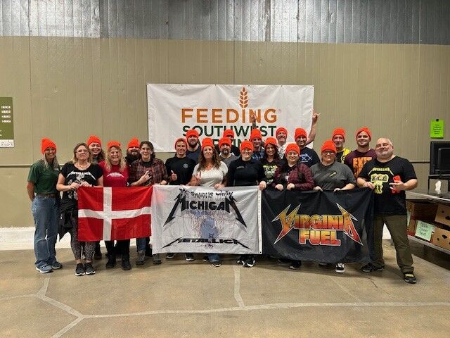 Metallica volunteers